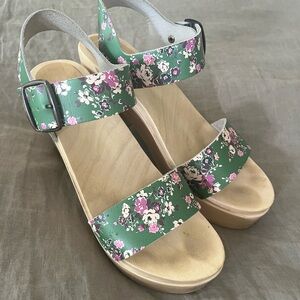 No 6 clog heels size 39